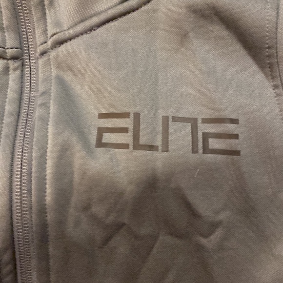Adult Small Nike elite sweatshirt. Lightweight and great for exercising in. - Picture 3 of 3